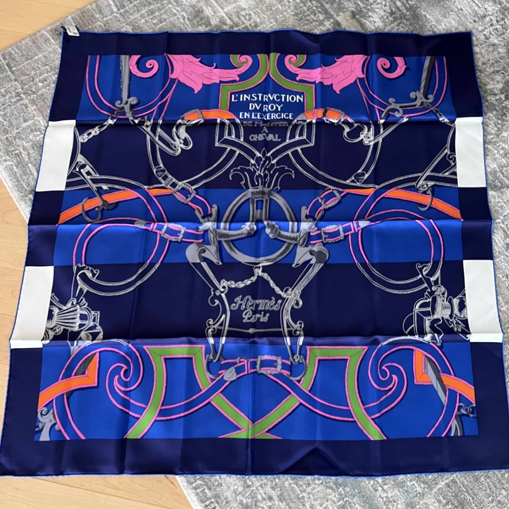 Hermes silk scarf 90cm new
